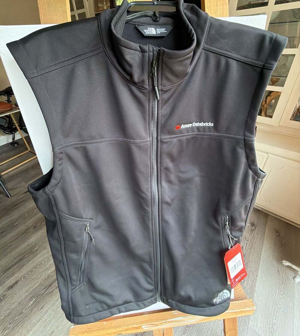 The North Face Soft Shell Vest Size XL Black Azure Databricks NWT